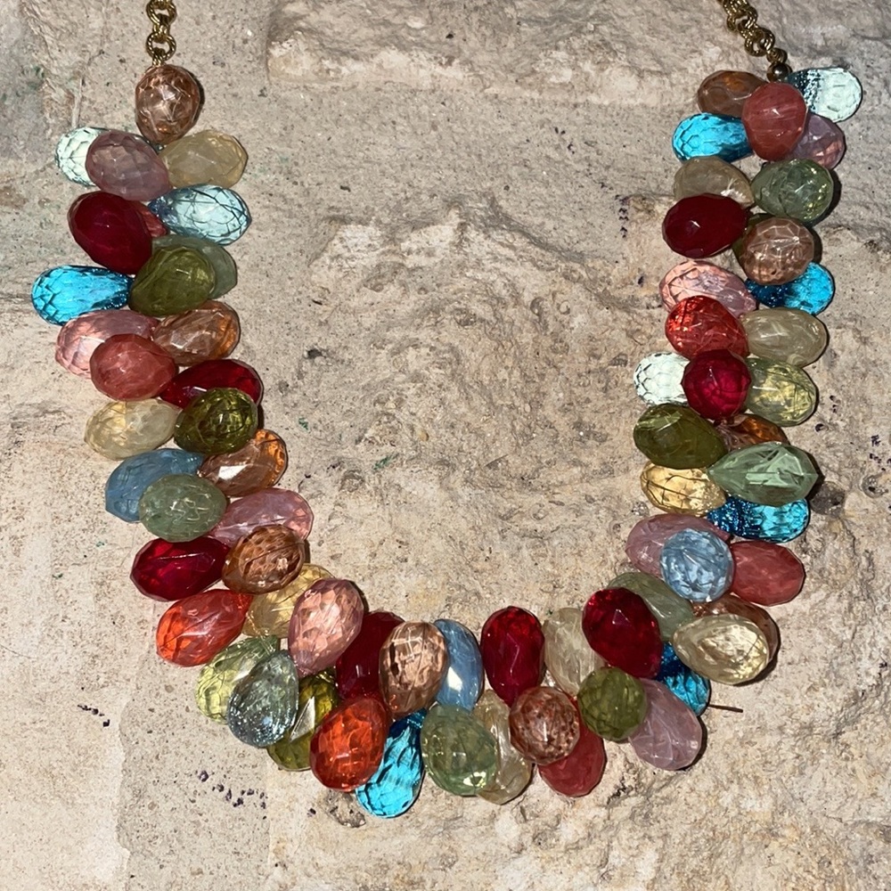Anthropologie gold tone link Rare beaded Colorful Necklace . Like new cond.